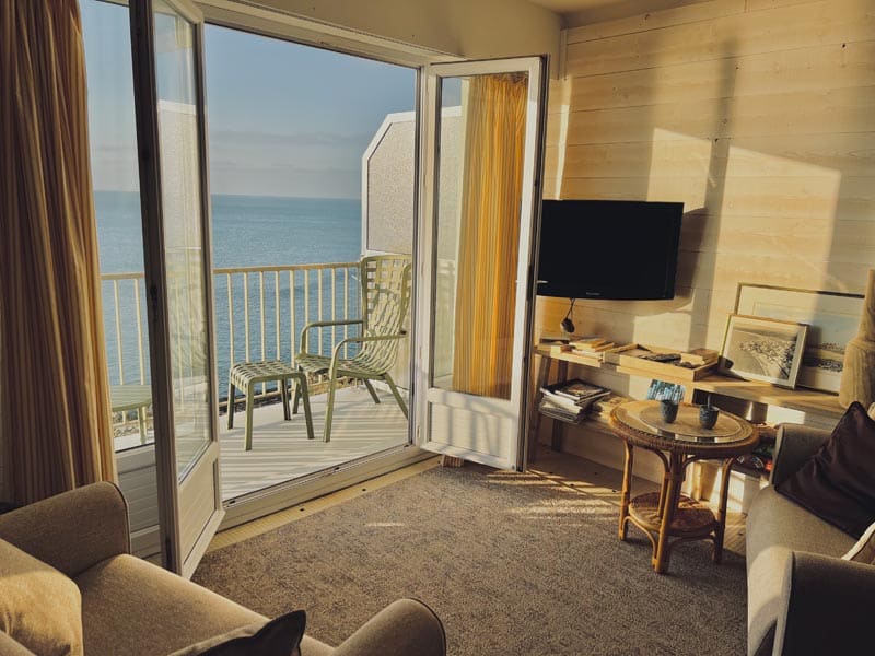 location-appartement-vacances-sion-sur-l-ocean-T2-salon-sensitive
